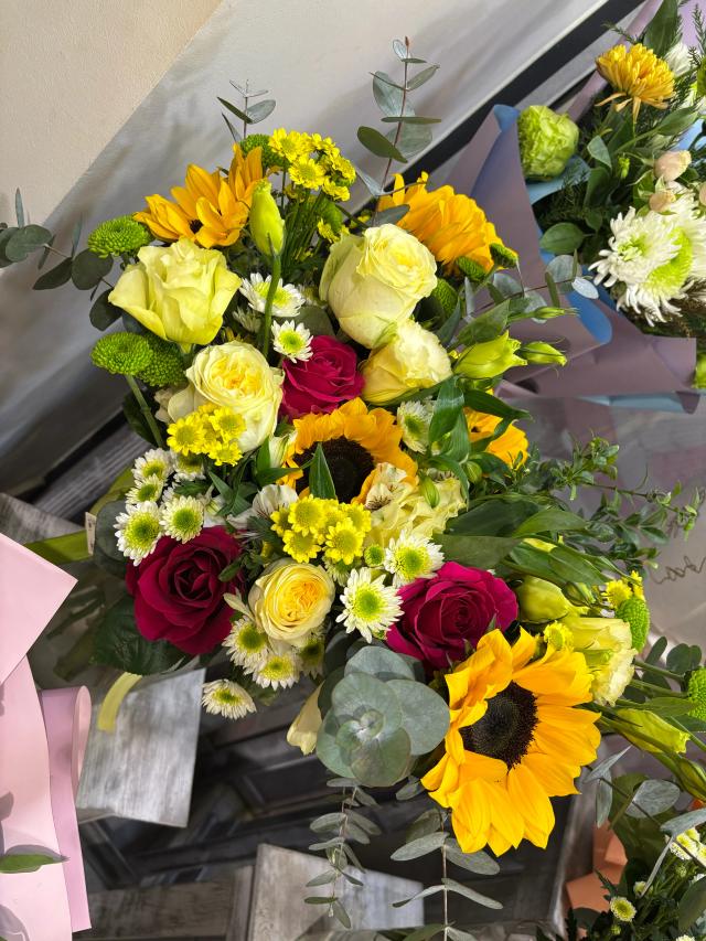Sunny bunch | ծաղիկներ, ծաղկեպսակներ, բույսեր - առաքում Երևան