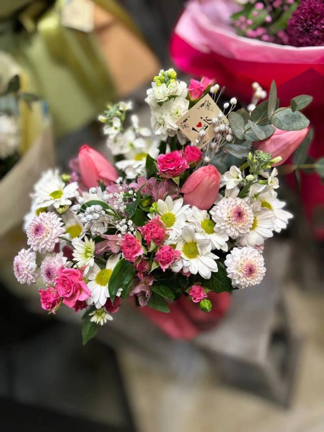 An elegant bouquet | ծաղիկներ, ծաղկեպսակներ, բույսեր - առաքում Երևան