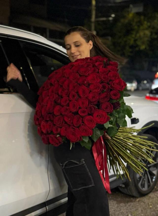 Բորդո վարդեր | ծաղիկներ, ծաղկեպսակներ, բույսեր - առաքում Երևան