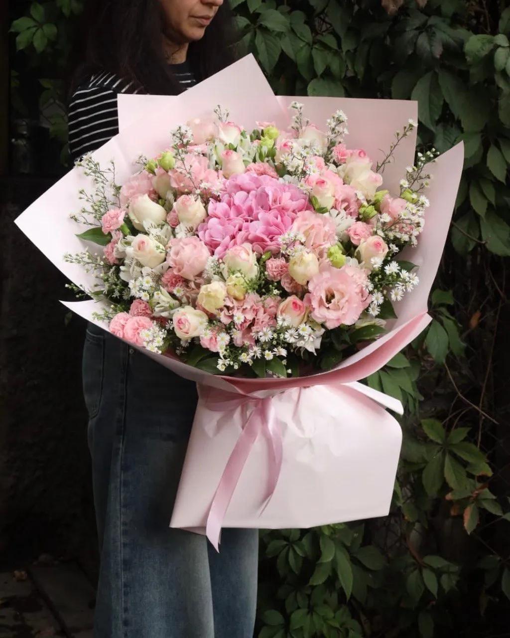 A luxurious bouquet | ծաղիկներ, ծաղկեպսակներ, բույսեր Երևան